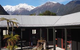 Glowworm Lodge